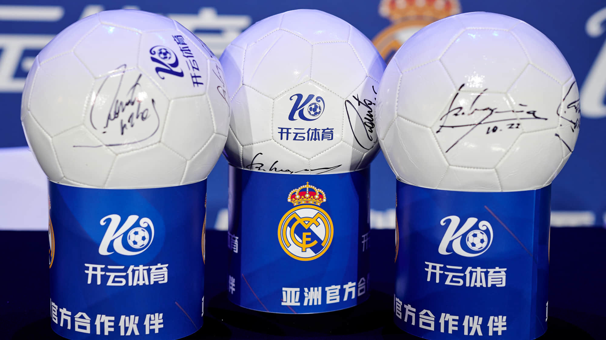 跟队记者：梅西将首发出战安哥拉，福伊特出任右后卫